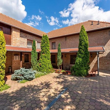 Varazsko Apartman Jula Exterior foto