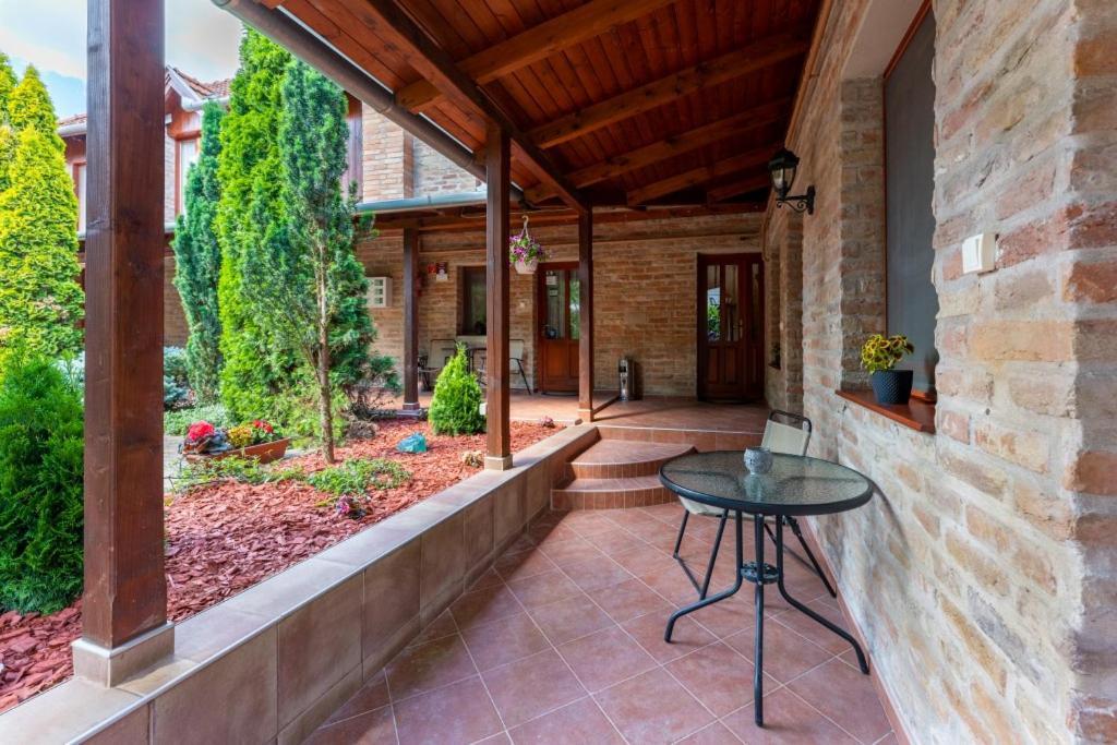 Varazsko Apartman Jula Exterior foto