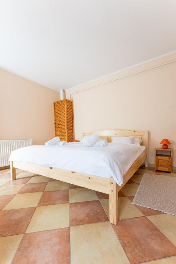 Varazsko Apartman Jula Exterior foto